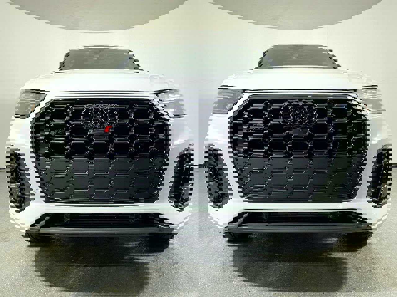 Certified 2023 Audi SQ5 Premium Plus w/ Premium Plus Package image 4