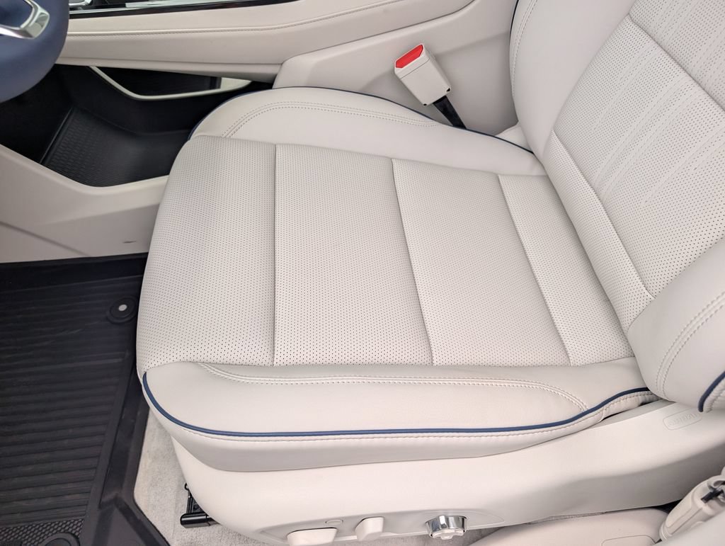 New 2026 Buick Enclave Avenir w/ Super Cruise Package AWD/4WD image 23