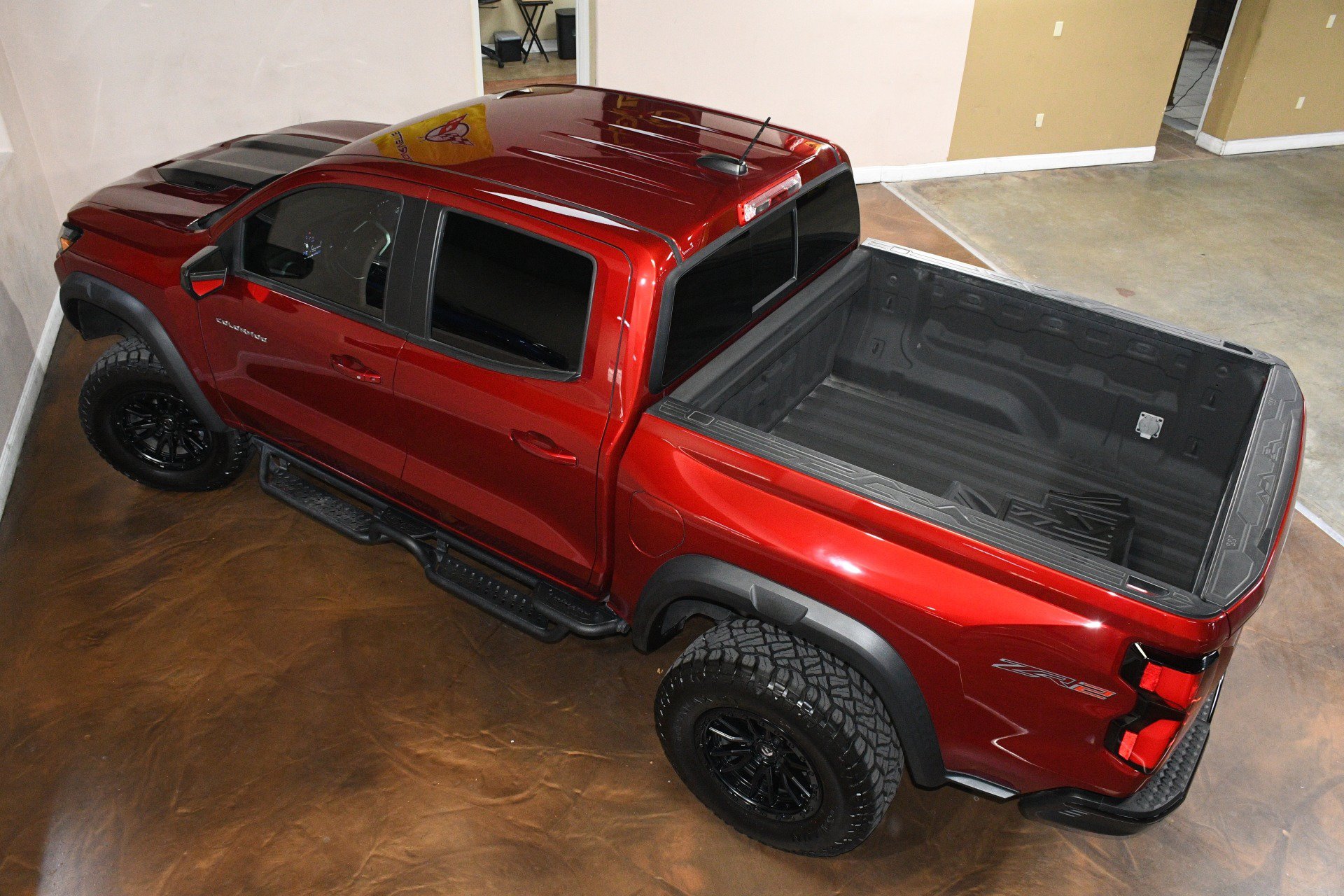 Used 2025 Chevrolet Colorado ZR2 w/ Technology Package AWD/4WD image 76