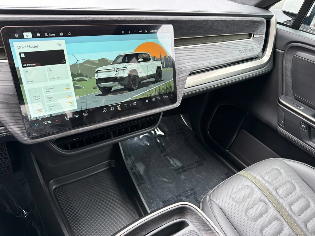 Used 2025 Rivian R1T Adventure AWD/4WD image 18