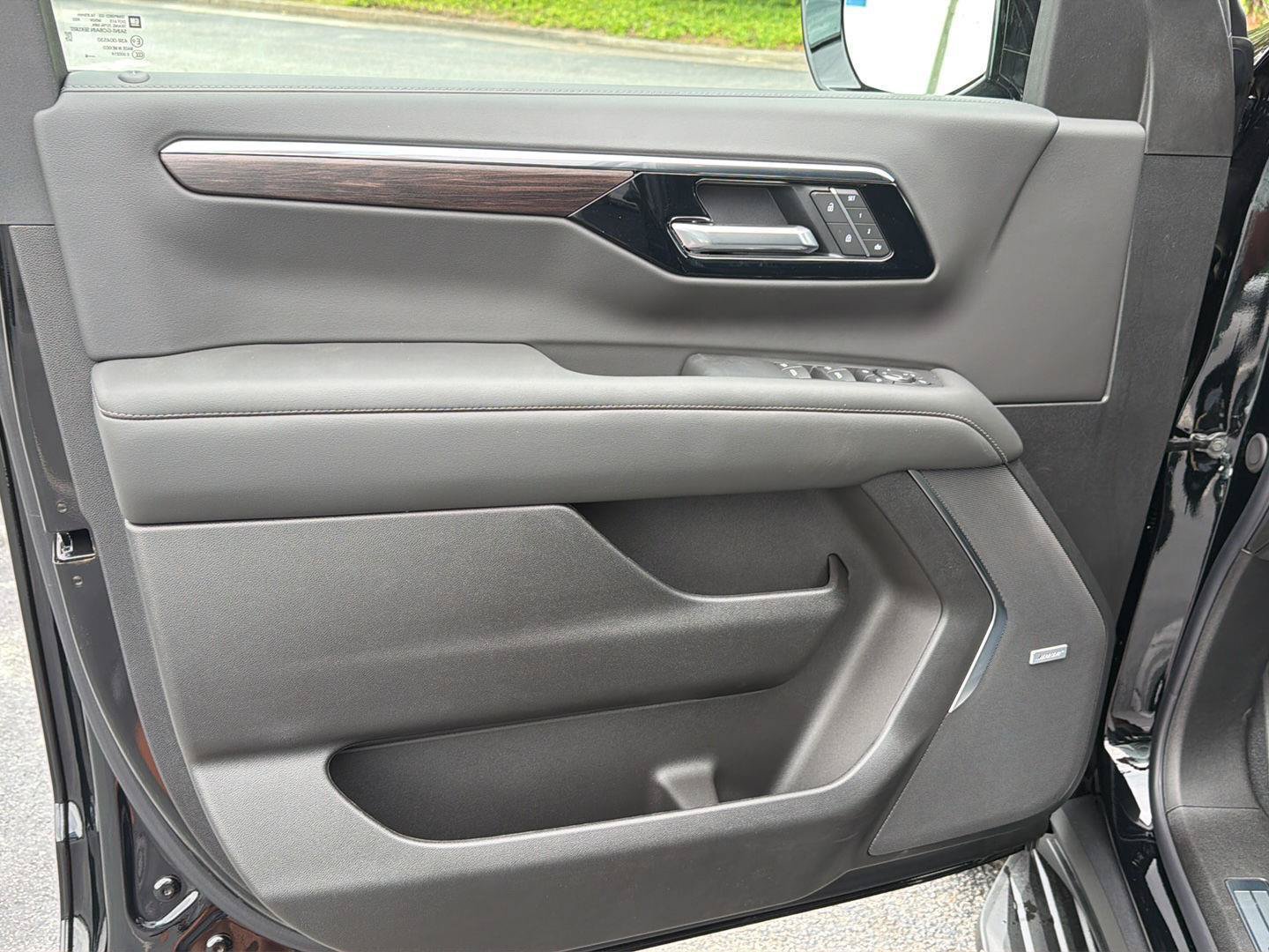 New 2026 Chevrolet Tahoe LT w/ Comfort Package RWD image 18