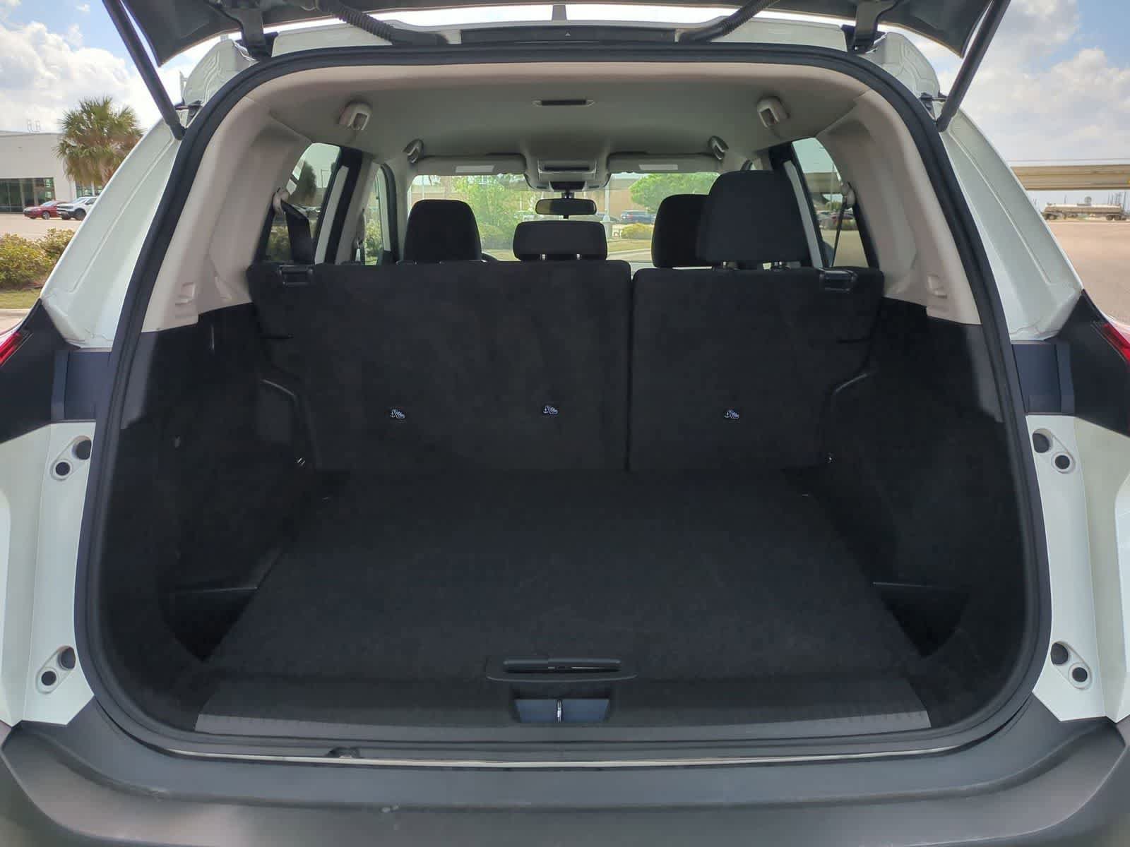 Used 2023 Nissan Rogue S AWD/4WD image 24