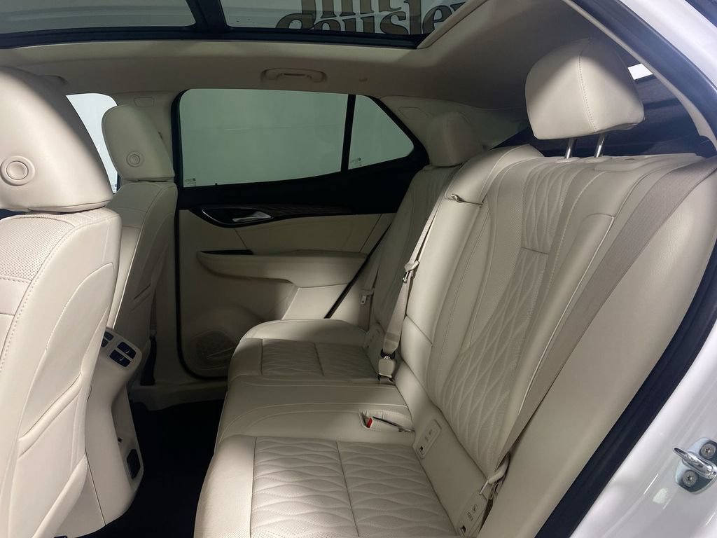 Used 2023 Buick Envision Avenir AWD/4WD image 22