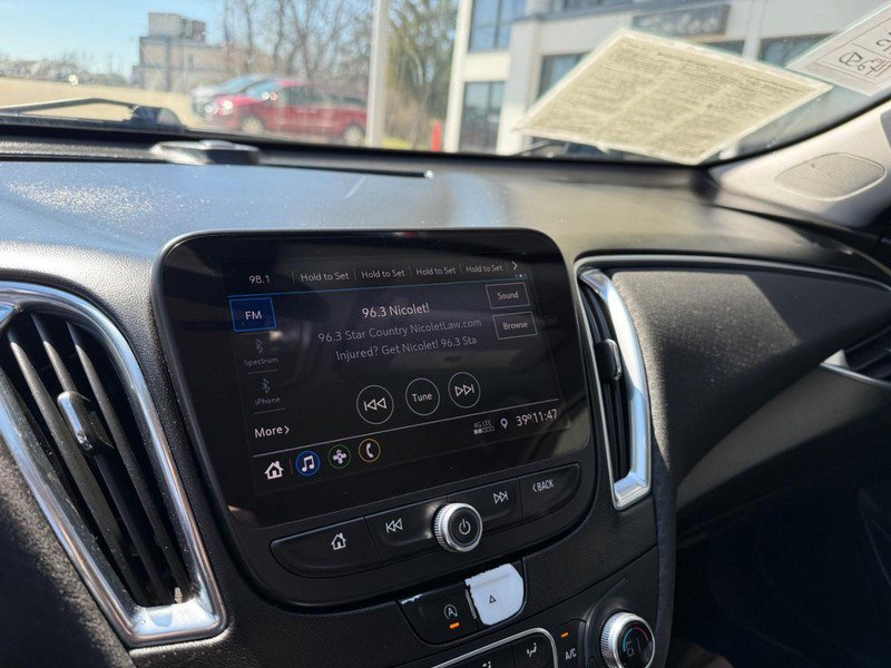 Used 2020 Chevrolet Malibu LT FWD image 24