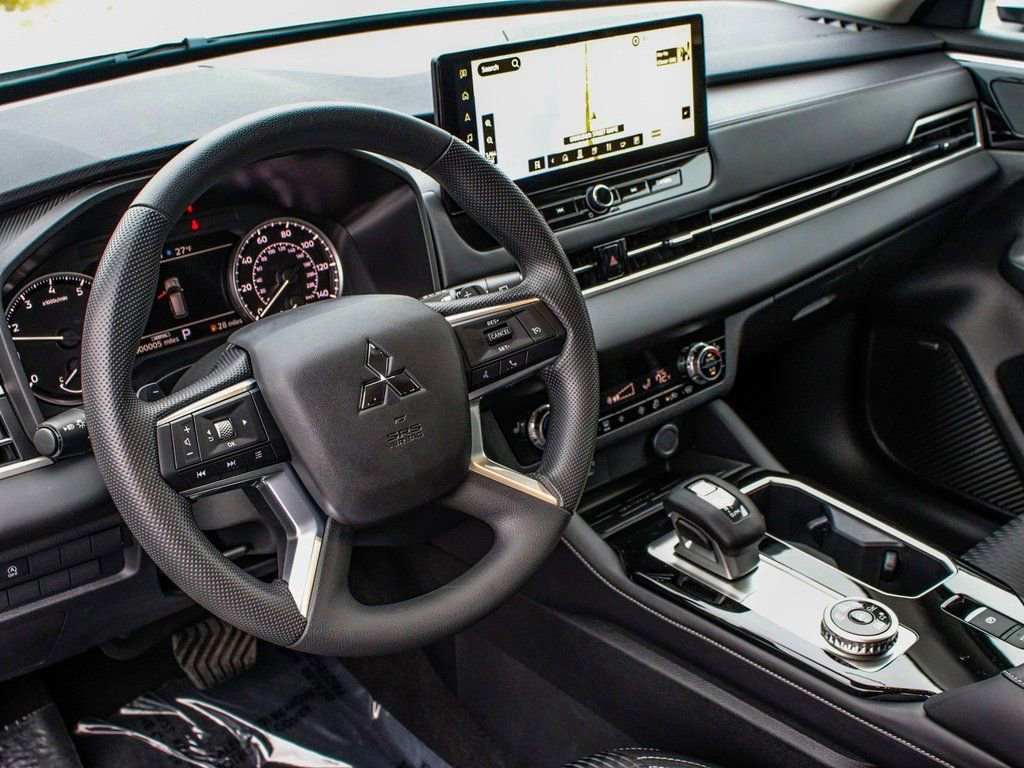 New 2026 Mitsubishi Outlander ES AWD/4WD image 15