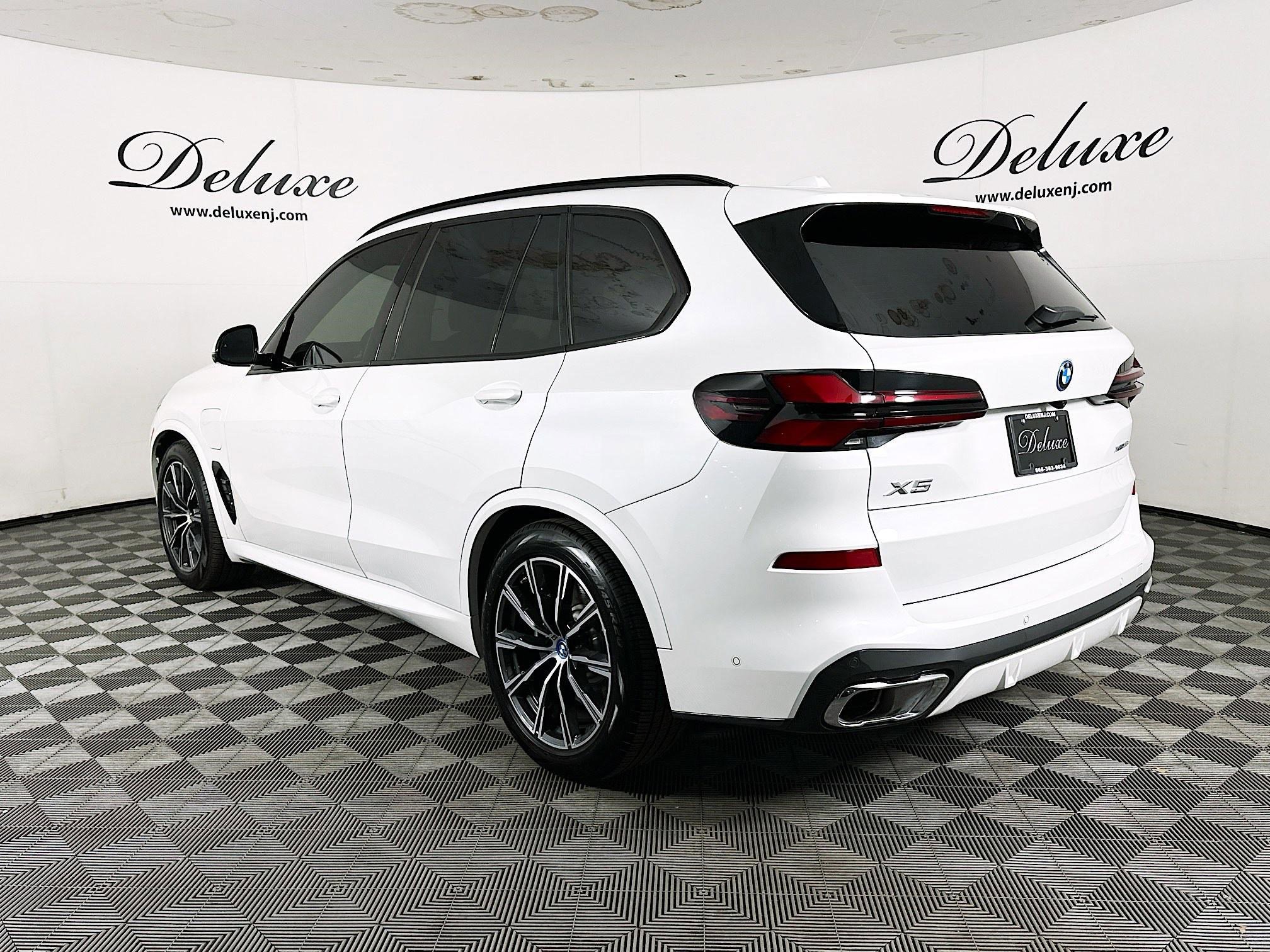 Used 2024 BMW X5 xDrive50e w/ Executive Package image 4