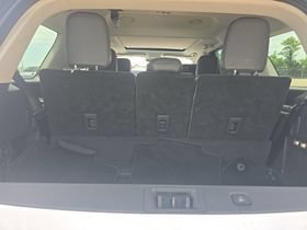 Used 2025 Ford Expedition Active RWD image 8