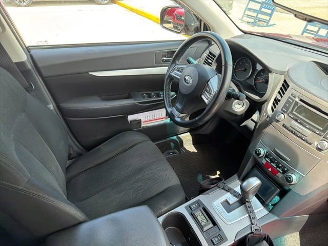 Used 2013 Subaru Outback 2.5i Premium AWD/4WD image 39