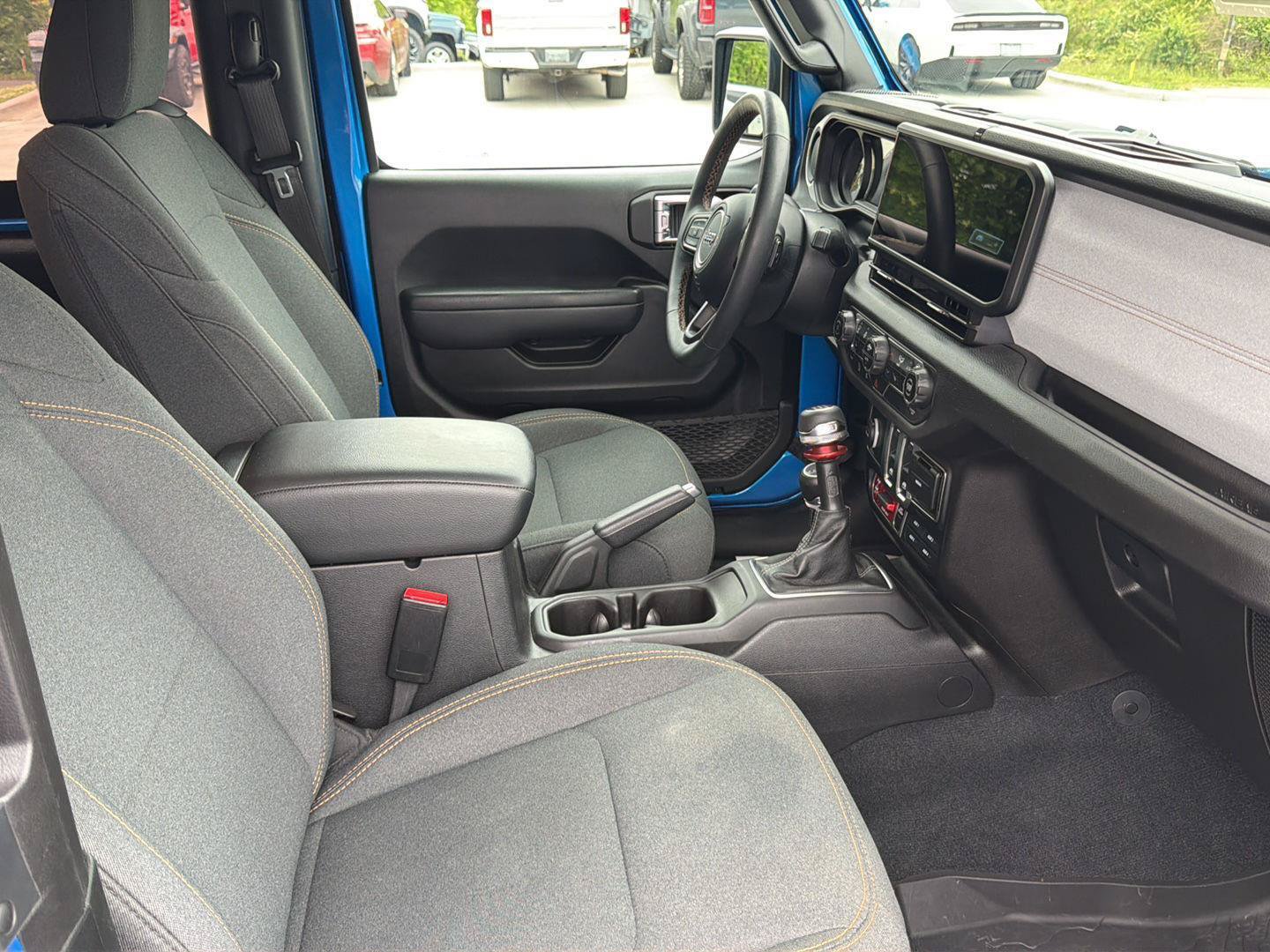 Used 2024 Jeep Wrangler Sport AWD/4WD image 24