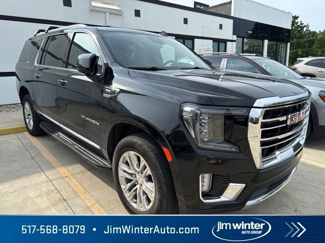 Certified 2023 GMC Yukon XL SLT w/ SLT Premium Package AWD/4WD image 4