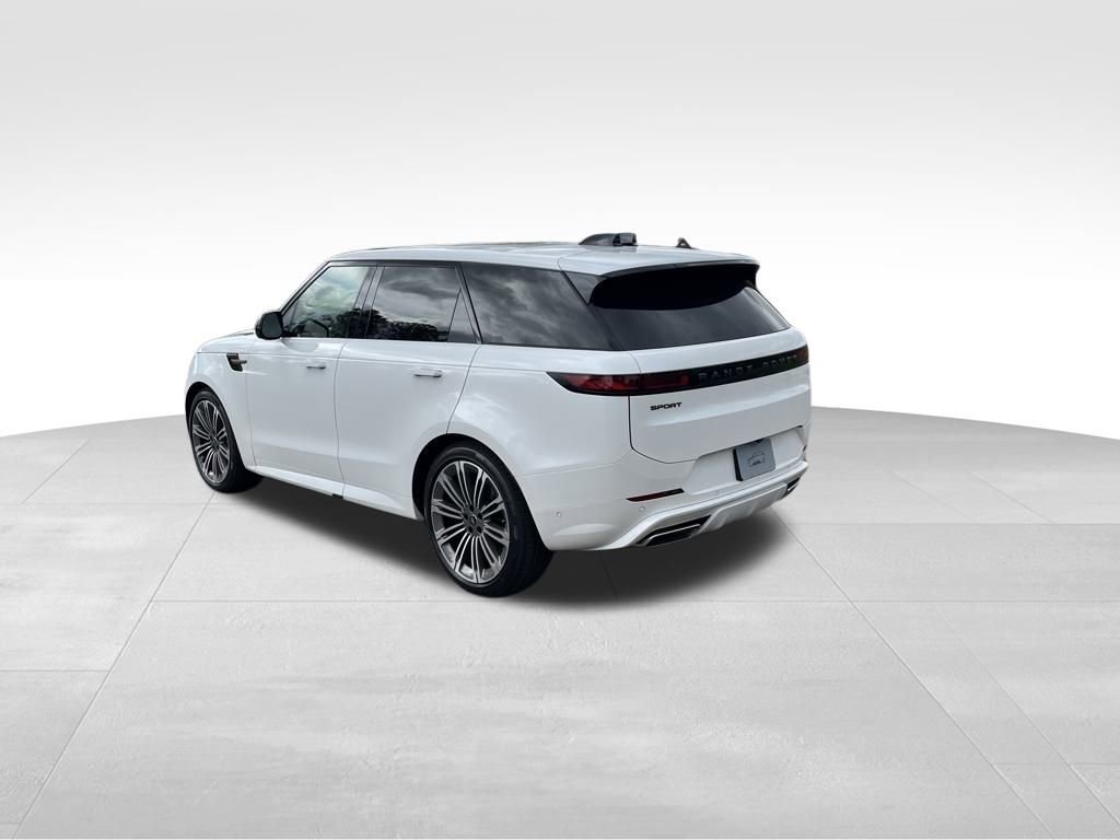 New 2025 Land Rover Range Rover Sport Dynamic SE image 3