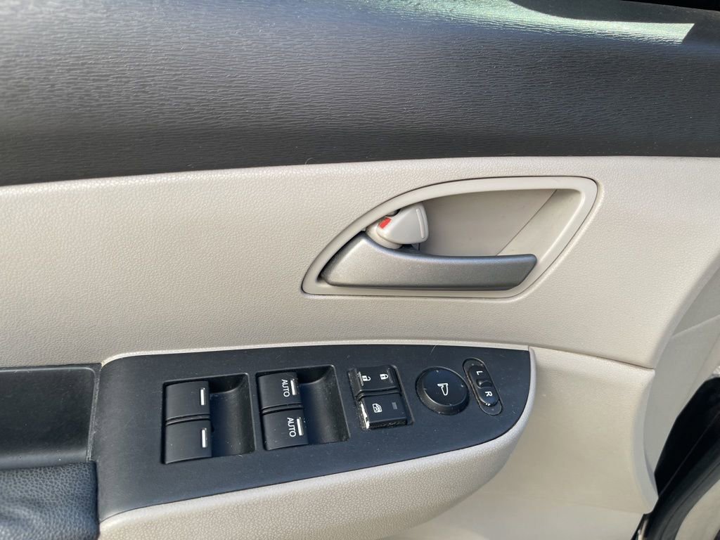 Used 2011 Honda Odyssey EX-L image 25