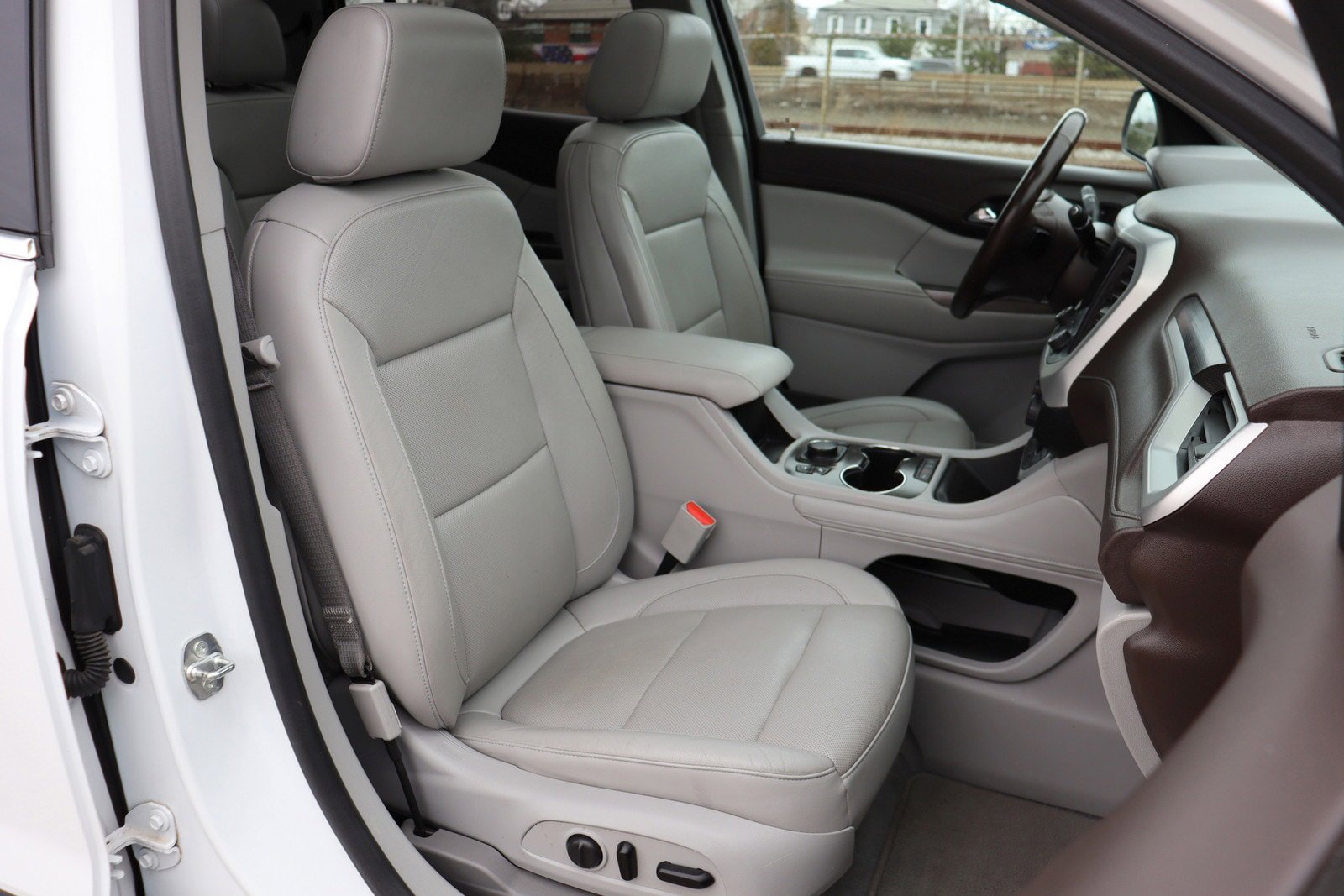 Used 2020 GMC Acadia SLT w/ Driver Alert Package II AWD/4WD image 21