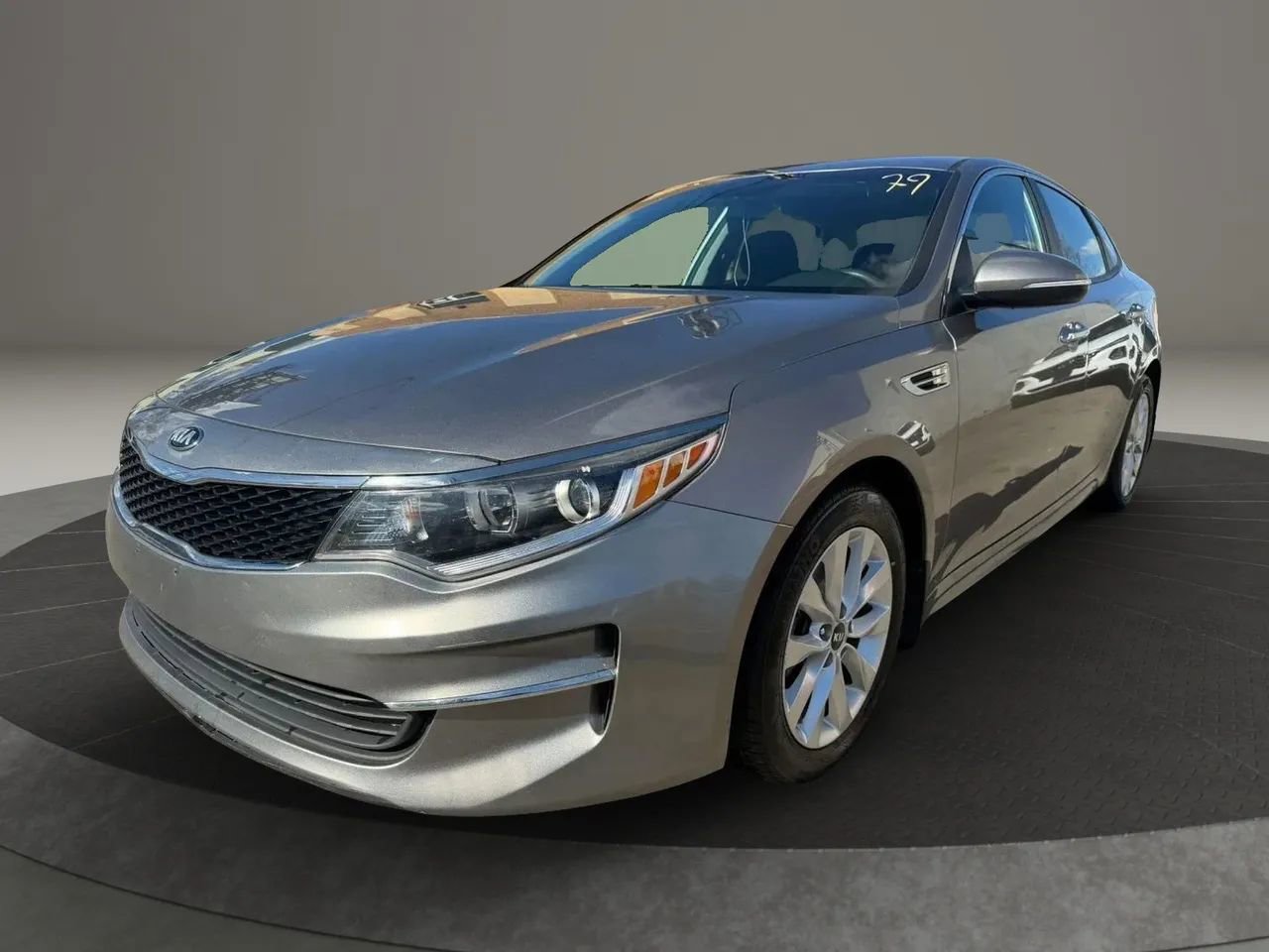 Used 2018 Kia Optima LX w/ 17" Alloy Wheels Package
