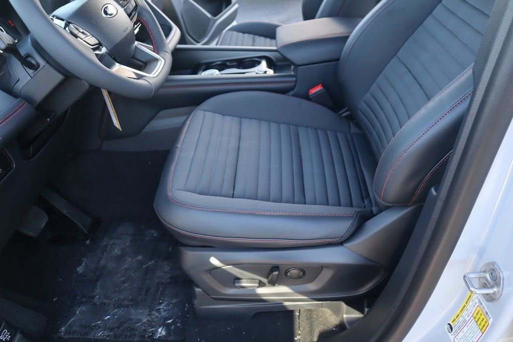 New 2026 Ford Explorer ST-Line image 12