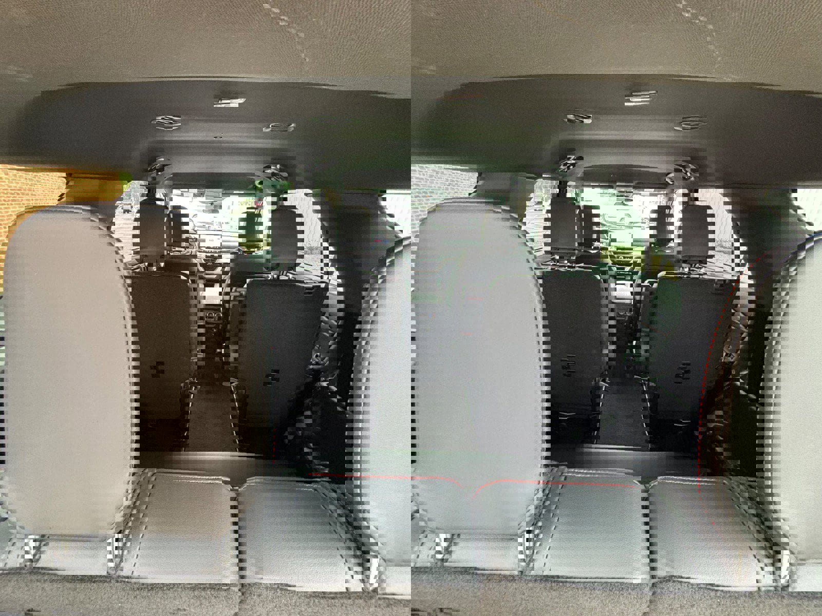 Certified 2025 Ford Explorer ST-Line image 6