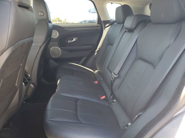 Used 2019 Land Rover Range Rover Evoque SE image 11