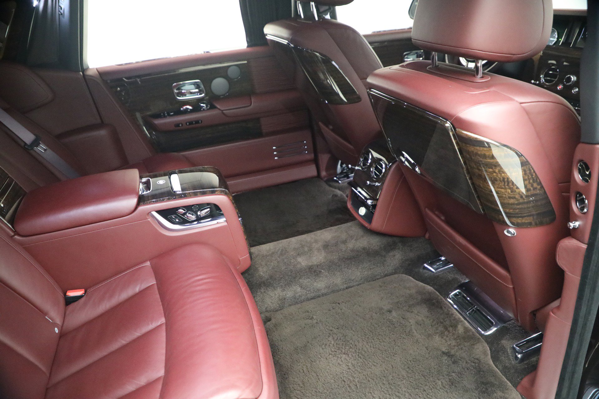 Certified 2018 Rolls-Royce Phantom Extended Wheelbase image 21