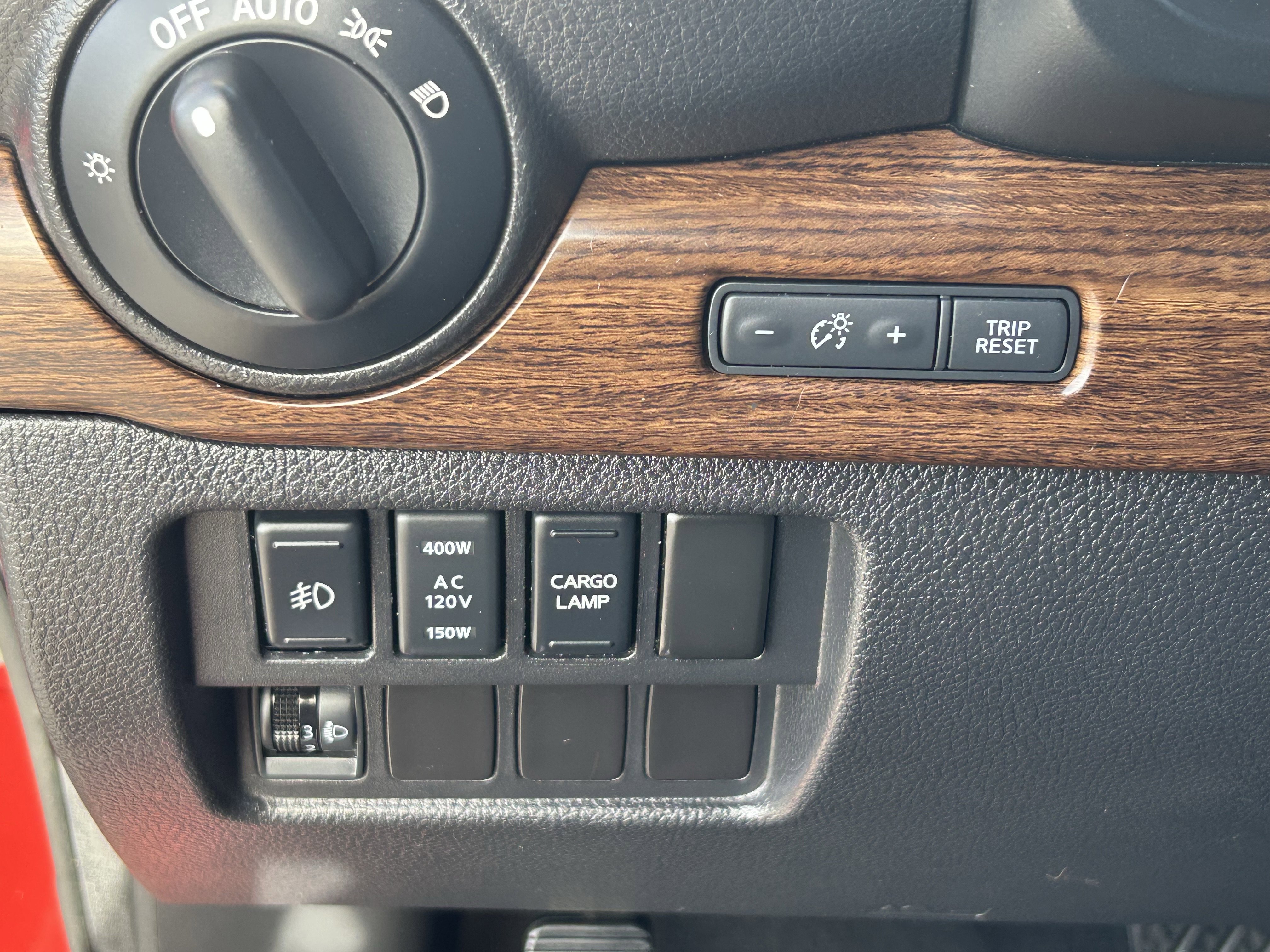 Used 2016 Nissan Titan Platinum Reserve AWD/4WD image 31