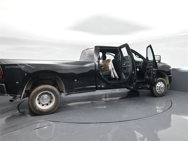 New 2026 RAM 3500 Big Horn image 59