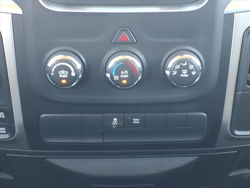 Used 2019 RAM 1500 Classic SLT image 24