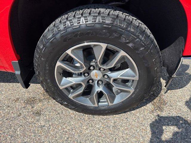 New 2026 Chevrolet Silverado 1500 LT image 3
