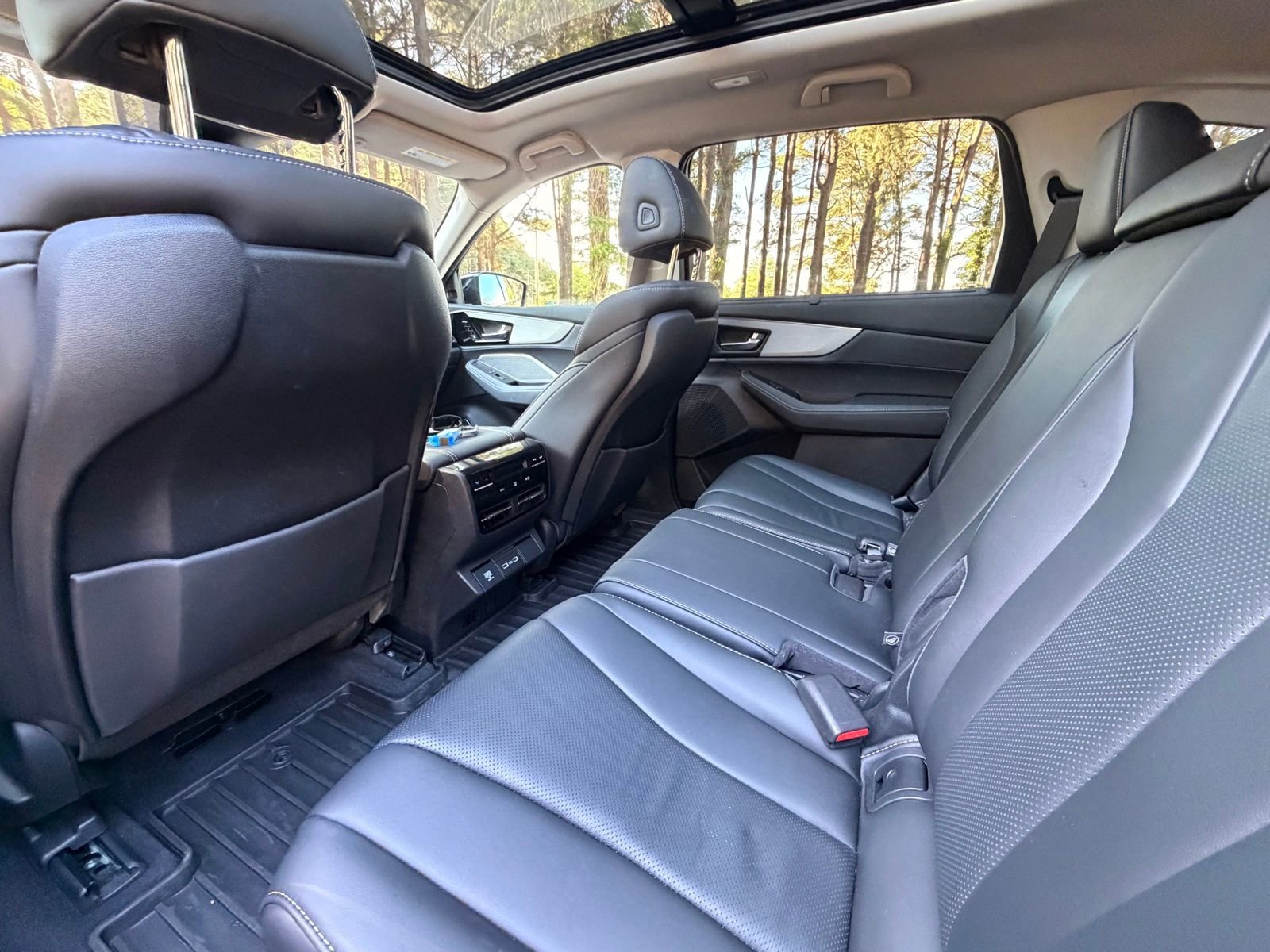 Used 2024 Acura MDX SH-AWD w/ Technology Package image 15