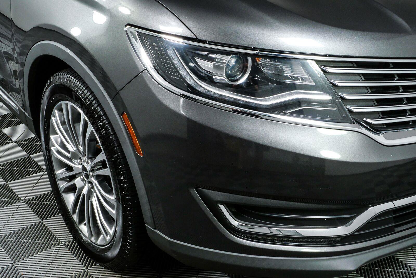 Used 2018 Lincoln MKX Reserve w/ Lincoln MKX Climate Package FWD image 37