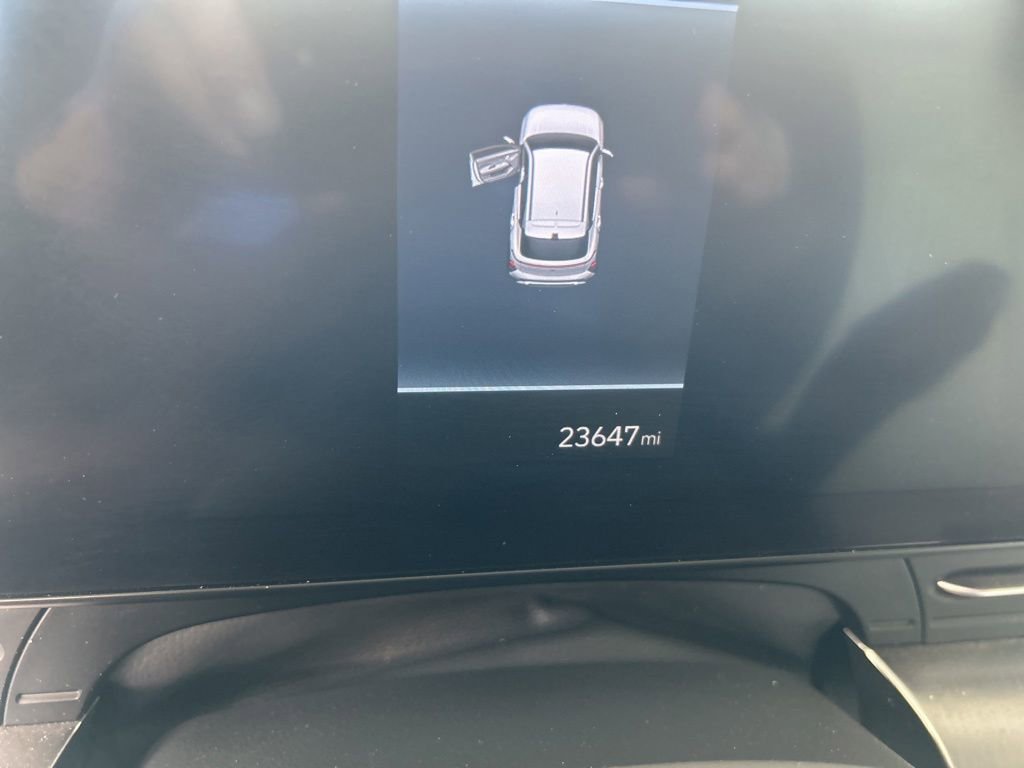 Used 2025 Hyundai Kona SEL FWD image 3