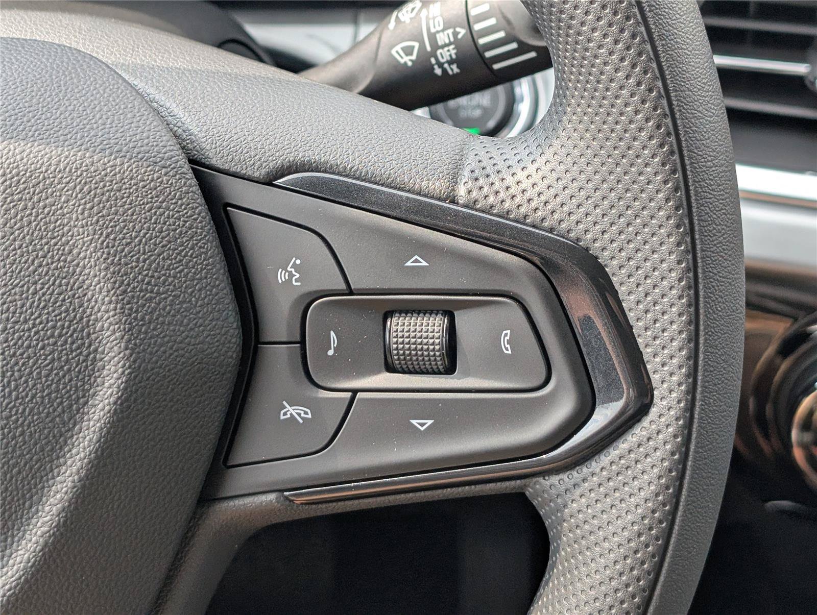 New 2026 Chevrolet Trax LT FWD image 18