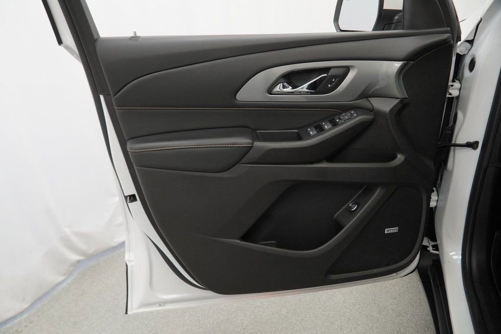 Used 2021 Chevrolet Traverse LT w/ LT Premium Package image 43