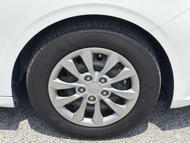 Used 2024 Kia Forte LX FWD image 9