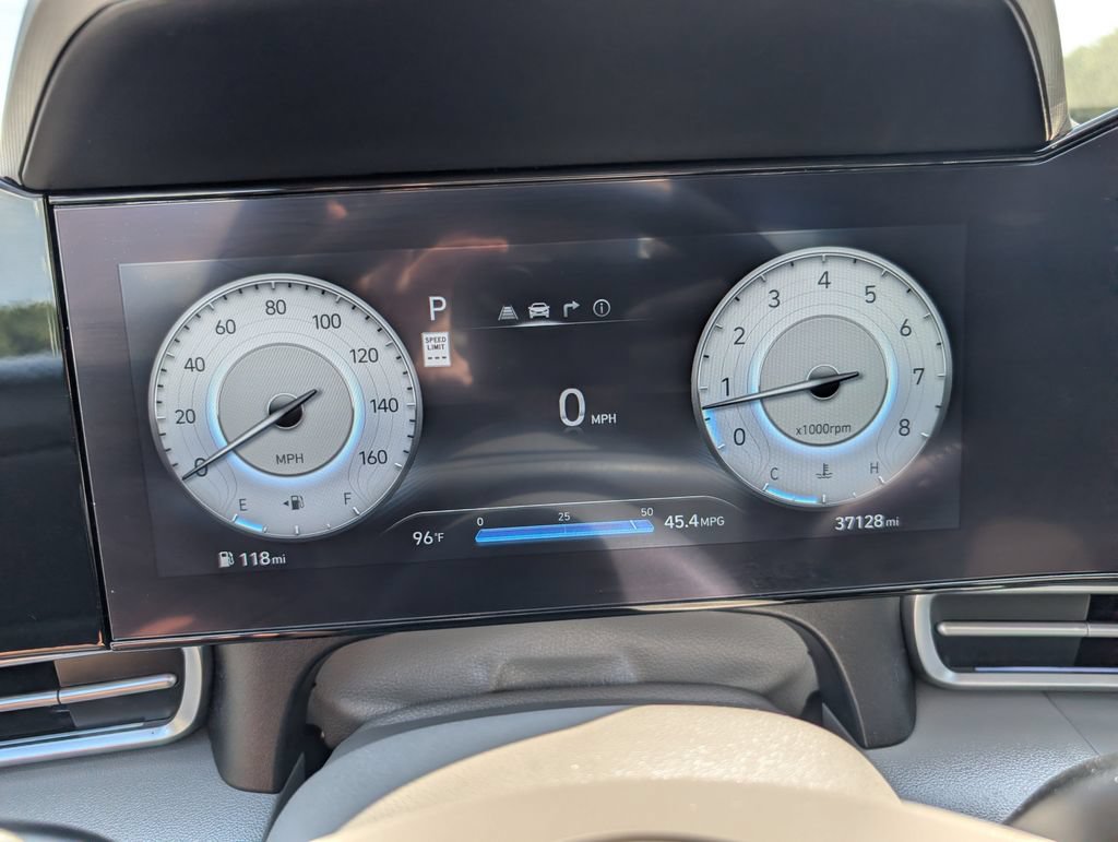 Used 2024 Hyundai Elantra SEL FWD image 18