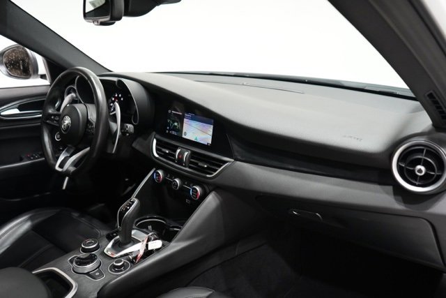 Used 2022 Alfa Romeo Giulia Sprint image 15