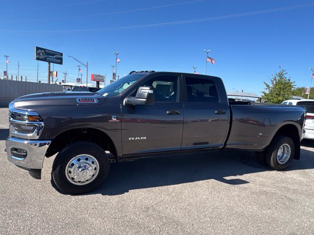 New 2027 RAM 3500 Big Horn AWD/4WD image 3