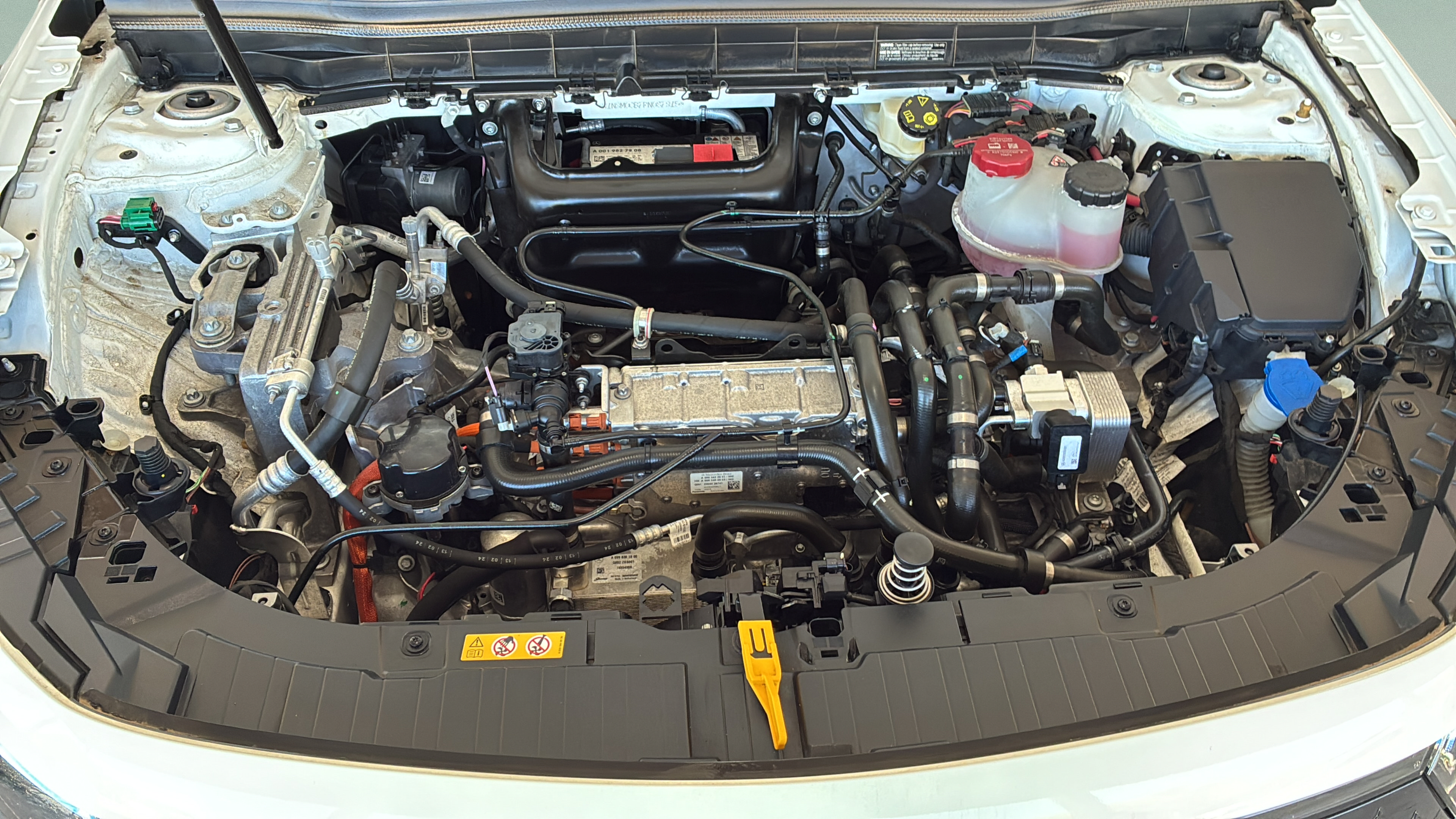 Used 2024 Mercedes-Benz EQB 250+ image 28