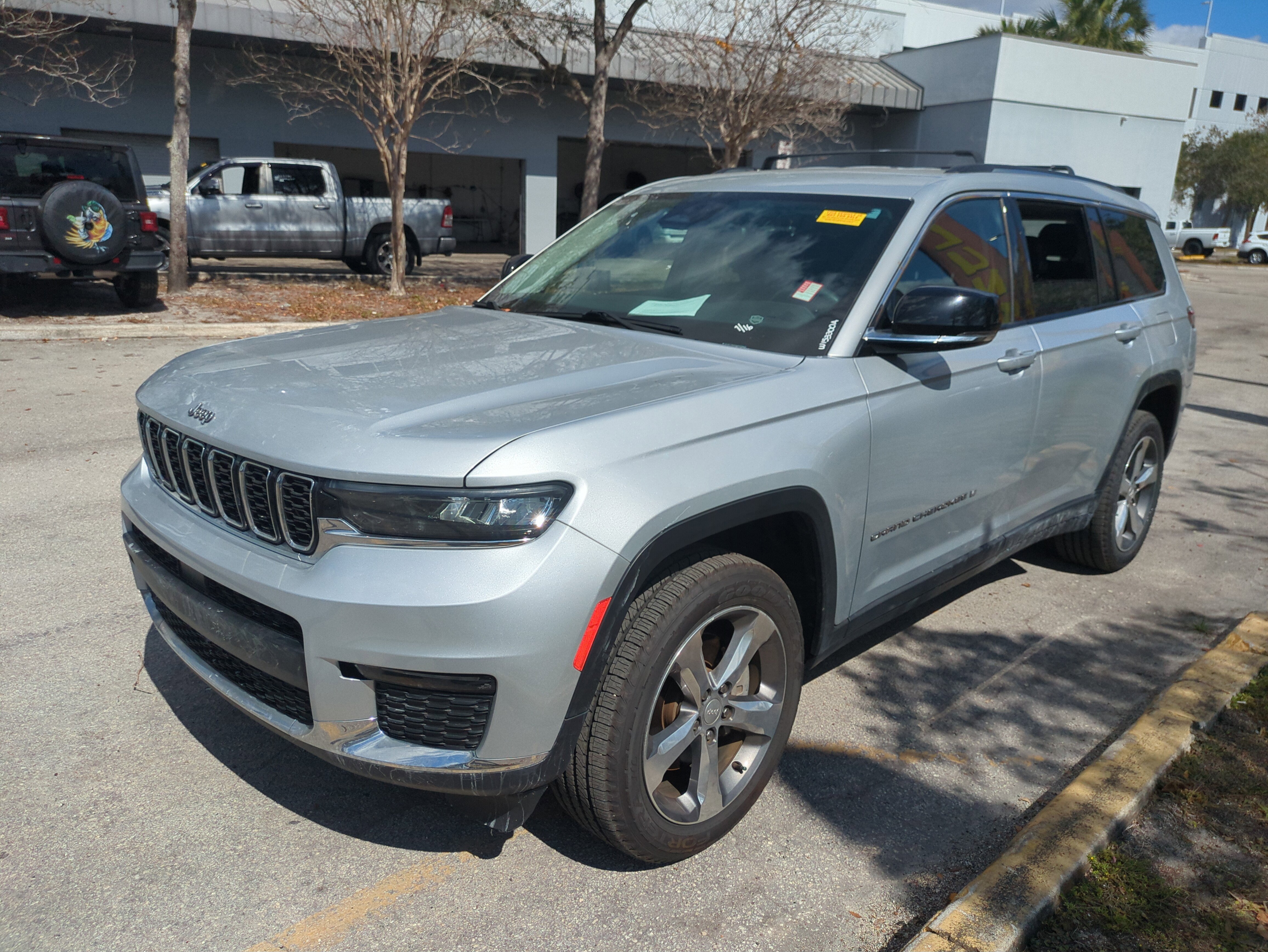 Certified 2021 Jeep Grand Cherokee L Limited image 9