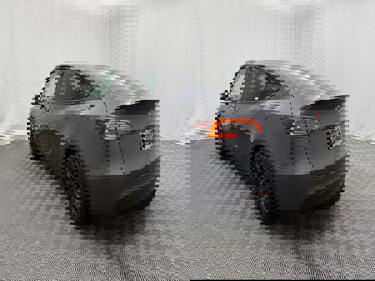 Used 2022 Tesla Model Y Performance image 7