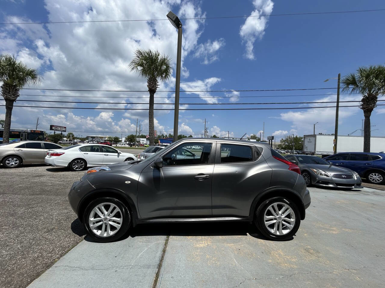 Used 2014 Nissan Juke S image 4
