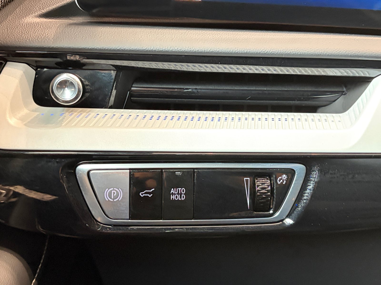 Used 2025 Cadillac Optiq Sport 2 AWD/4WD image 20