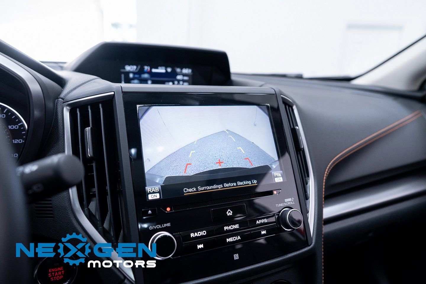 Used 2020 Subaru Crosstrek 2.0i Limited w/ Moonroof Package image 38