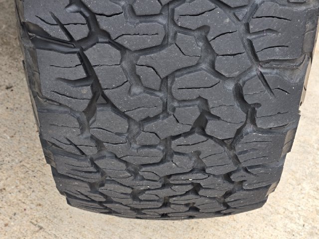 Used 2023 Jeep Wrangler Unlimited Rubicon 4xe w/ Cold Weather Group AWD/4WD image 11