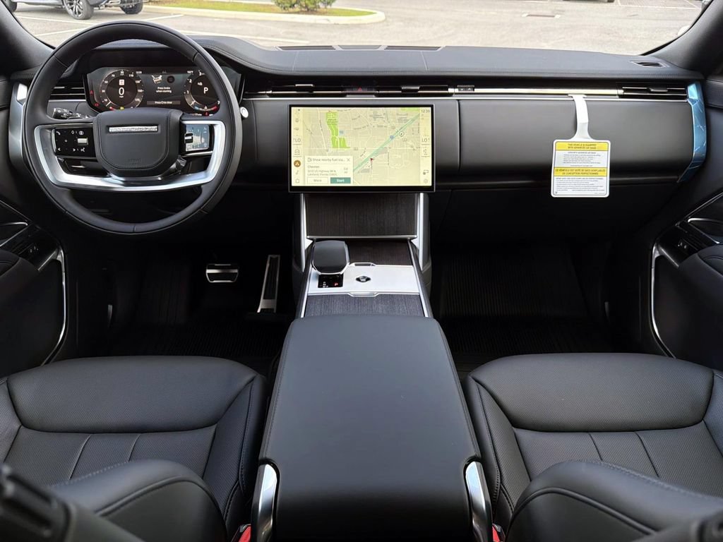New 2026 Land Rover Range Rover Long Wheelbase SE AWD/4WD image 14
