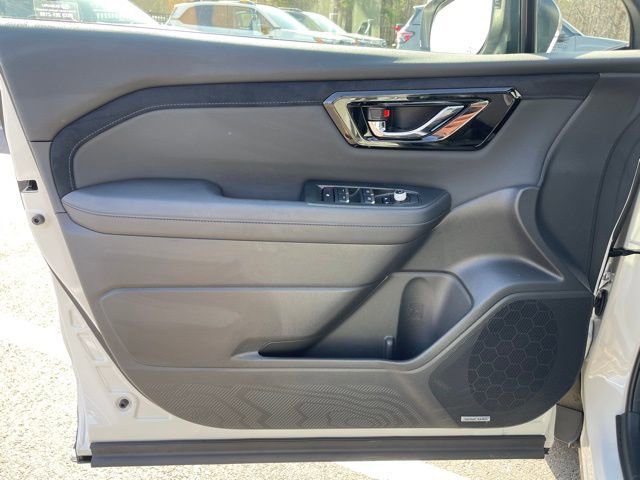 Certified 2025 Subaru Forester Limited w/ Protection Package image 16