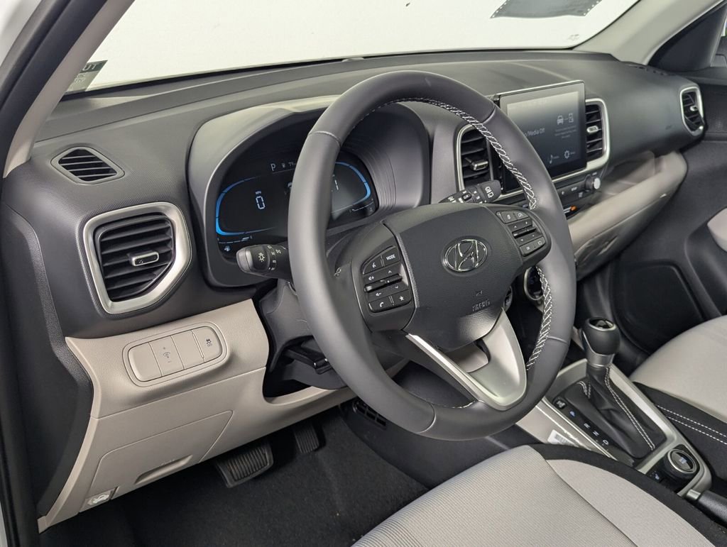 New 2026 Hyundai Venue SEL FWD image 11