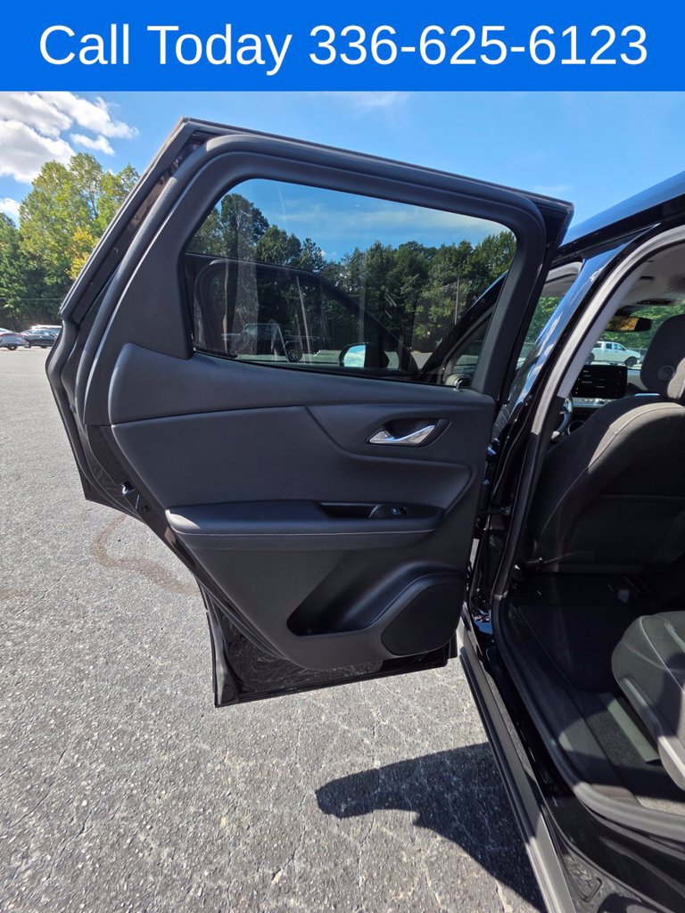Used 2025 Chevrolet Blazer LT AWD/4WD image 17