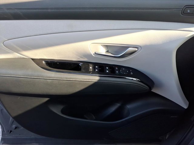 Used 2025 Hyundai Tucson Limited image 21