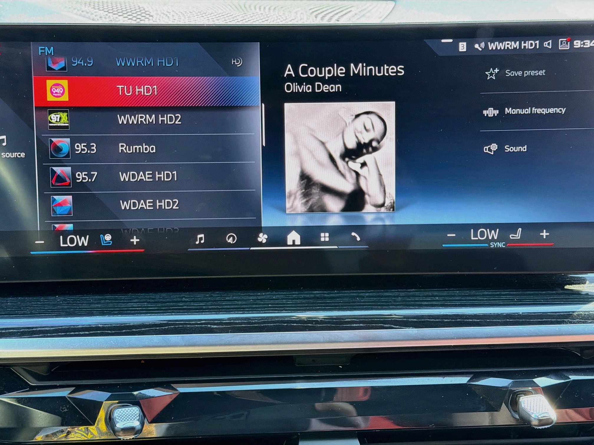 Used 2025 BMW X6 M60i AWD/4WD image 32