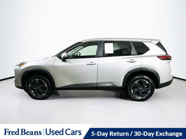 Used 2024 Nissan Rogue SV image 4