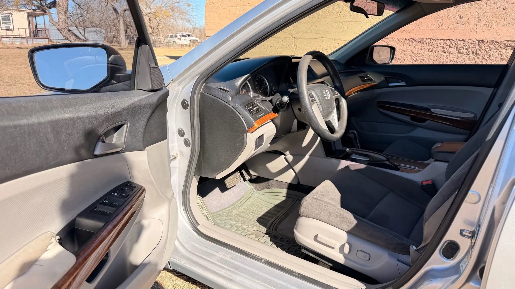 Used 2011 Honda Accord EX image 14